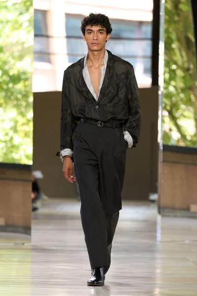 Look 46